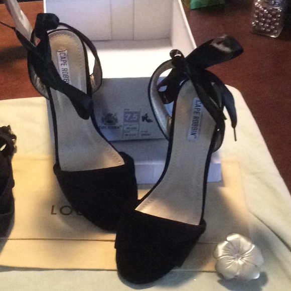 Cape Ribbon Shoes - NEW Cape Robbin Black Velvet Heels